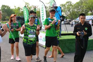 BIB: 2761
                            <button type="button" onclick="openModal(3564067)" class="btn btn-primary btn-sm float-right btn-popup" data-toggle="modal" data-target=".modal-high-quality">
                        <i class="fas fa-shopping-cart"></i> Add to Cart
                    </button>
                                            <button type="button" onclick="isThisMe(3564067, true)" class="btn btn-success btn-sm float-right btn-popup btn-isme hidden" data-toggle="tooltip" data-placement="bottom" title="นี่คือรูปของคุณใช่ไหม คลิกที่นี่เพื่อเอาเข้าอัลบั้ม">
                        <i class="fas fa-plus"></i> Add to album
                    </button>
                    <button type="button" onclick="isThisMe(3564067, false)" class="btn btn-warning btn-sm float-right btn-popup btn-isnotme hidden">
                        <i class="fas fa-ban"></i> Remove from album
                    </button>